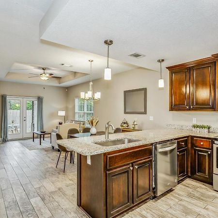 Lovely Town-Home In פנסקולה מראה חיצוני תמונה