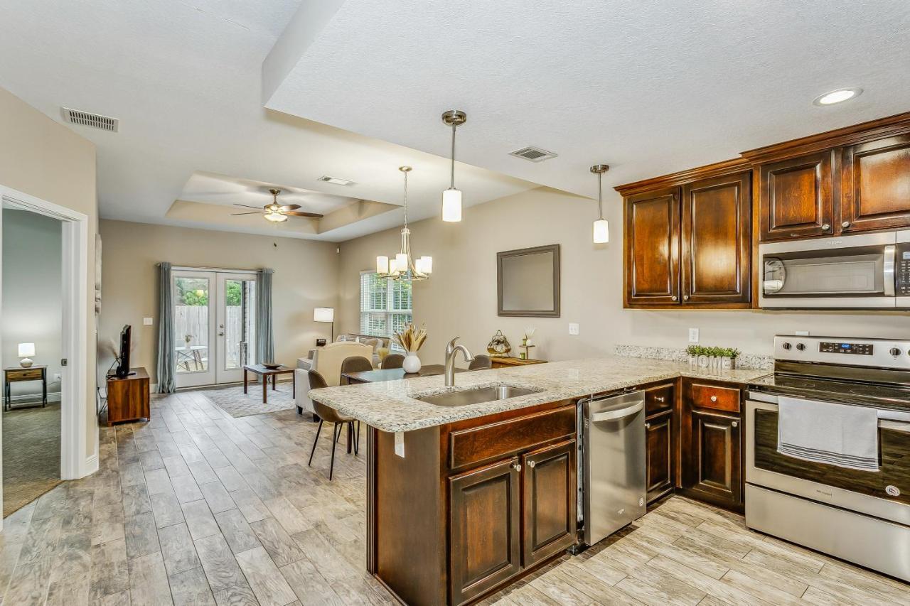 Lovely Town-Home In פנסקולה מראה חיצוני תמונה